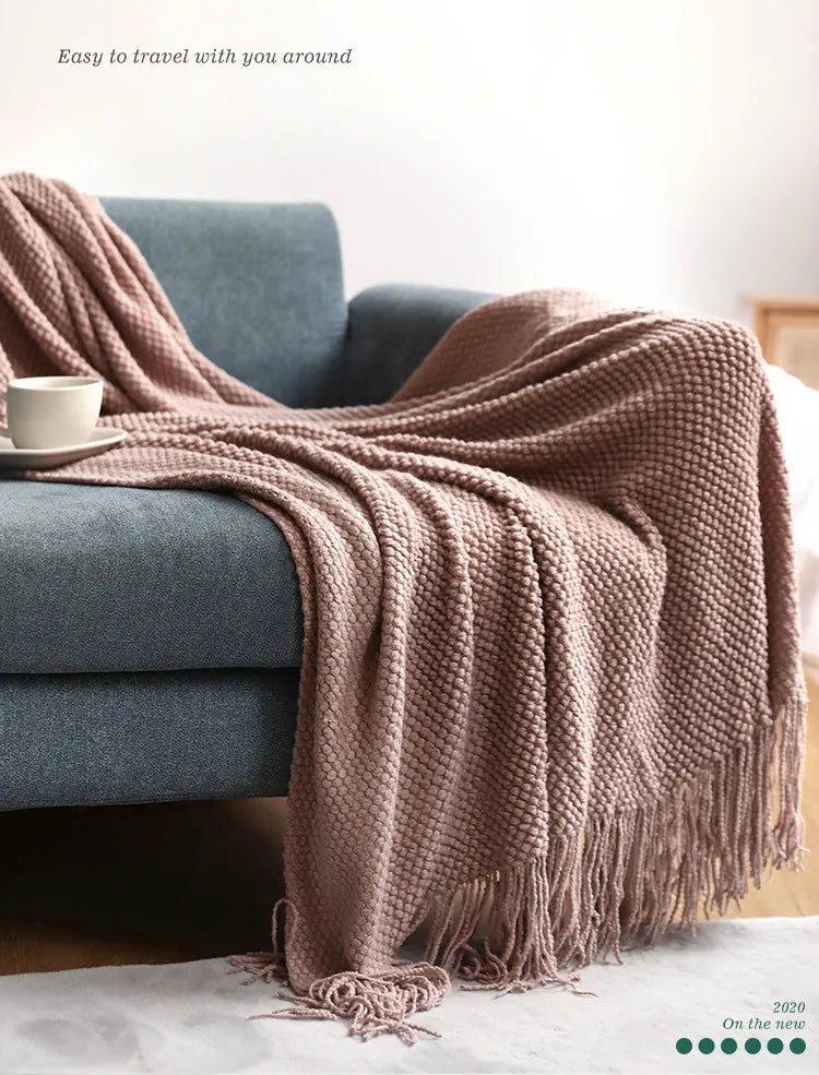 Textile City Knitted Blanket – Thick Waffle Corn Grain Embossed Throw with Tassels, Winter Warm Bedspread 130x240cm