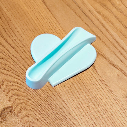 Flexible TPU Heart Lipstick Clip – Anti-Slip Reusable Holder for Lip Balm & Phone Case, Eco-Friendly Skin-Safe Jewelry Gift