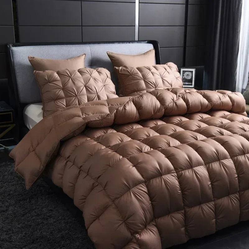 White Goose Down Comforter – Thick Winter 3D Bread Blanket with Luxury Pinch Pleat for Single & Double Beds