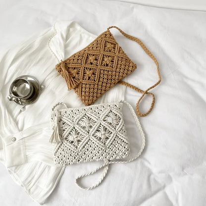 Women’s Summer Straw Messenger Bag – Hollow Woven Shoulder Bag with Tassel, Fashion Crossbody Beach Travel Bag