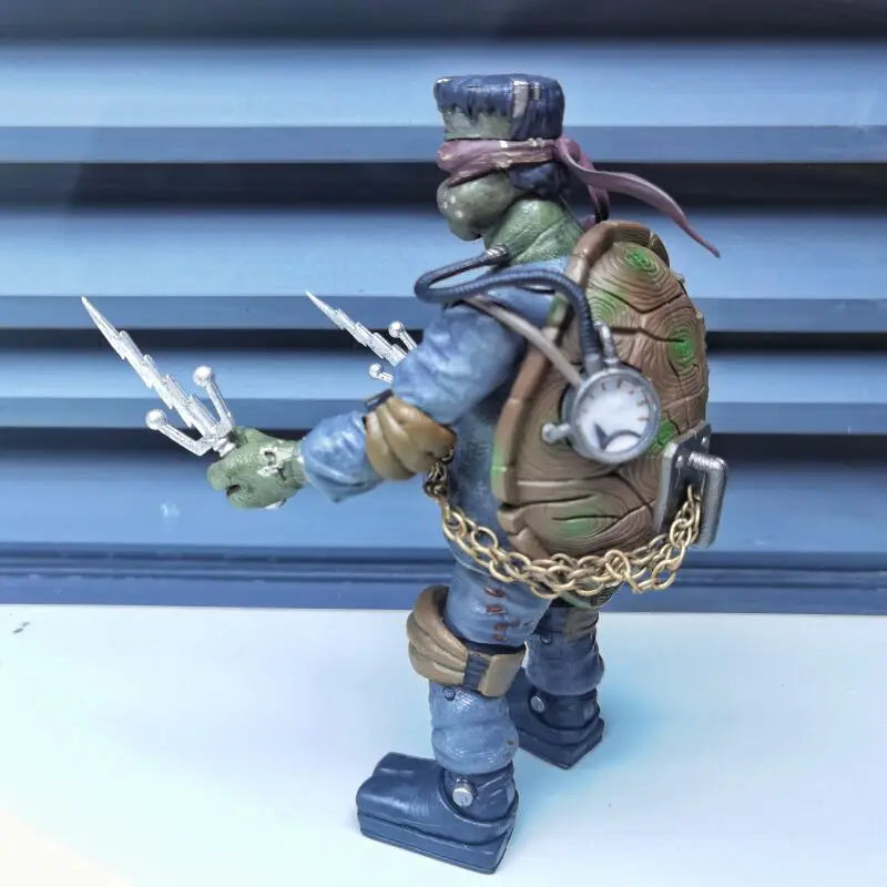 NECA Teenage Mutant Ninja Turtles Action Figures – Last Ronin Leonardo, April O’Neil, Casey Jones, Michelangelo, Raphael & More