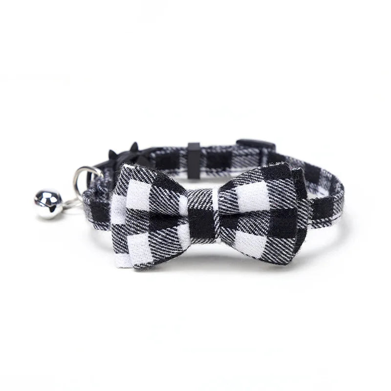 Pet Breakaway Cat Collar with Bow Tie & Bell – Cute Plaid Christmas Red Adjustable Collar for Cats