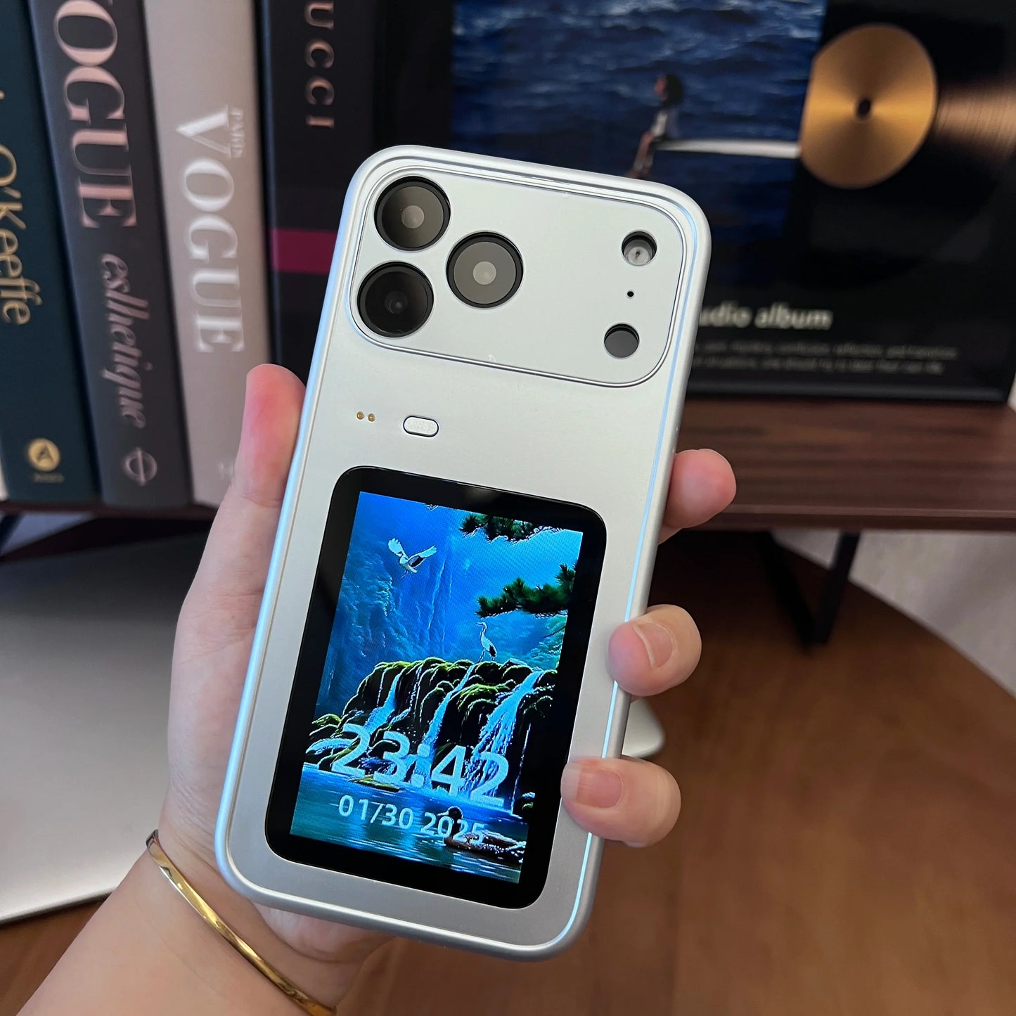 Smart LCD Phone Case - Interactive Rear Display Protective Cover for iPhone