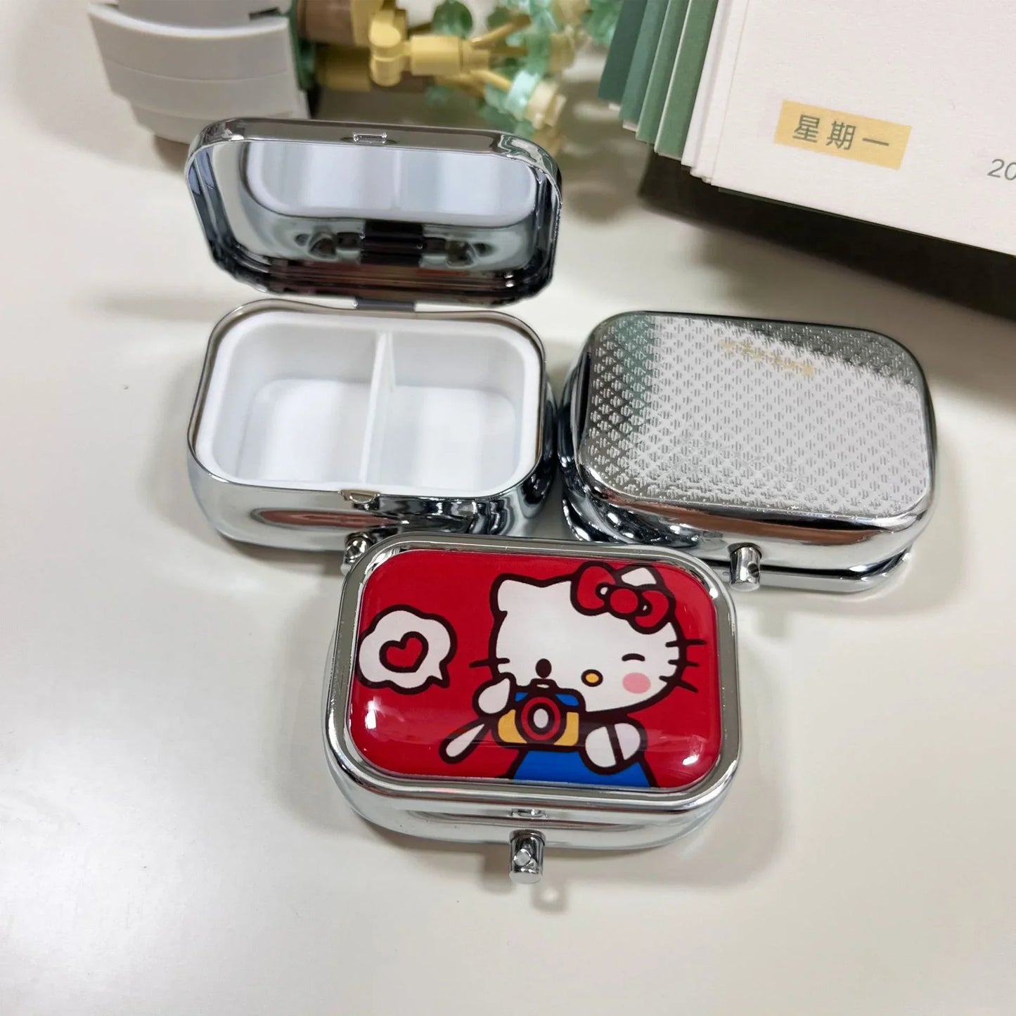 Kawaii Hello Kitty Divided Metal Medicine Box – Portable Travel Packing, Cute Mini Moisture-Proof & Light Storage Box