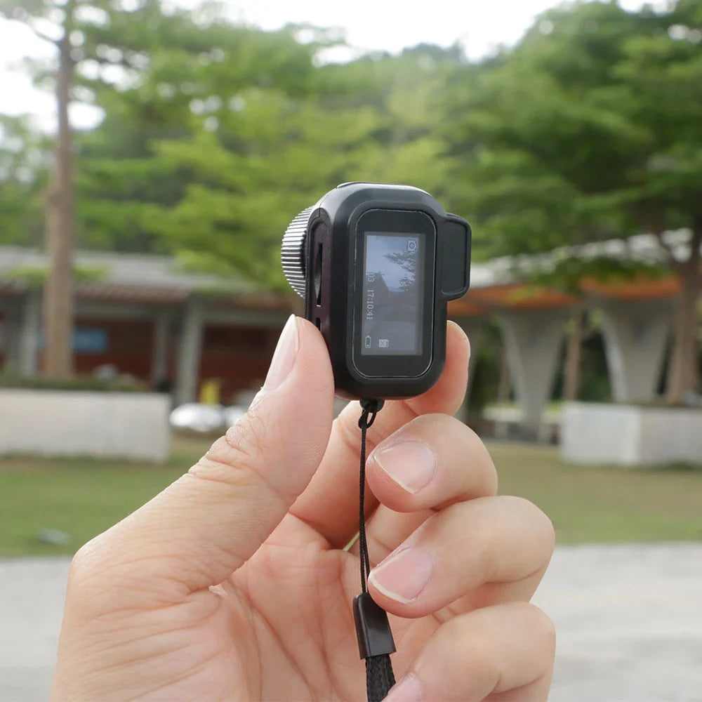 Y4000 Monoreflex Mini Camera 1080P Portable Video Recorder with Flash Lamp, Battery Dock & LCD Screen