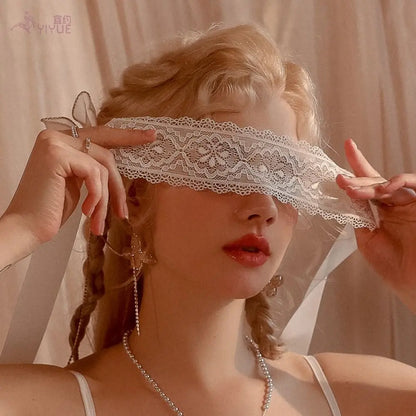 Women's Lace Masquerade Mask — Sexy Cosplay Eye Mask for Prom, Party, Nightclub & Dance, Gauze Flower Design