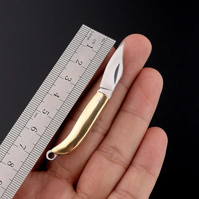 5cm Mini Folding Knife Keychain – Acrylic & Brass Portable Blade Pendant for Camping, Outdoor, and Everyday Carry