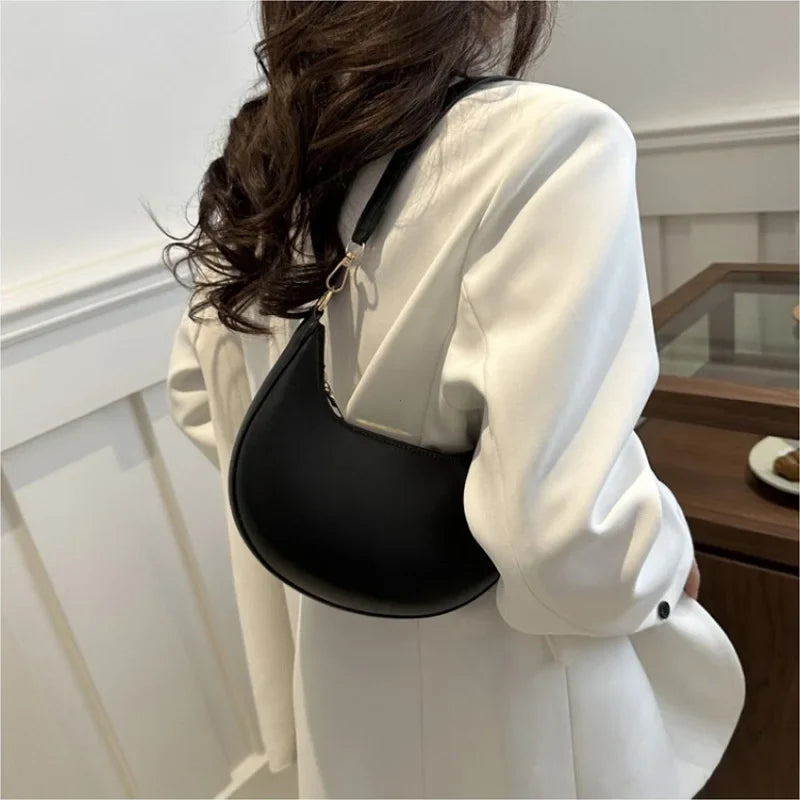 Women’s Moon-Shaped Shoulder Bag – Luxury High-End Baseball Style Elegant Crossbody Handbag Fashionable Lady Purse