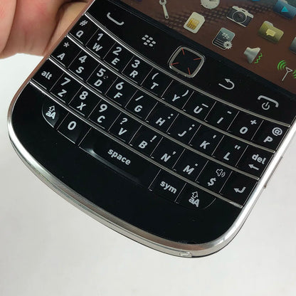 BlackBerry Bold Touch 9900 3G Unlocked Mobile Phone – QWERTY, 2.8" Screen, 5MP Camera, 8GB ROM, BlackBerryOS Dakota Magnum
