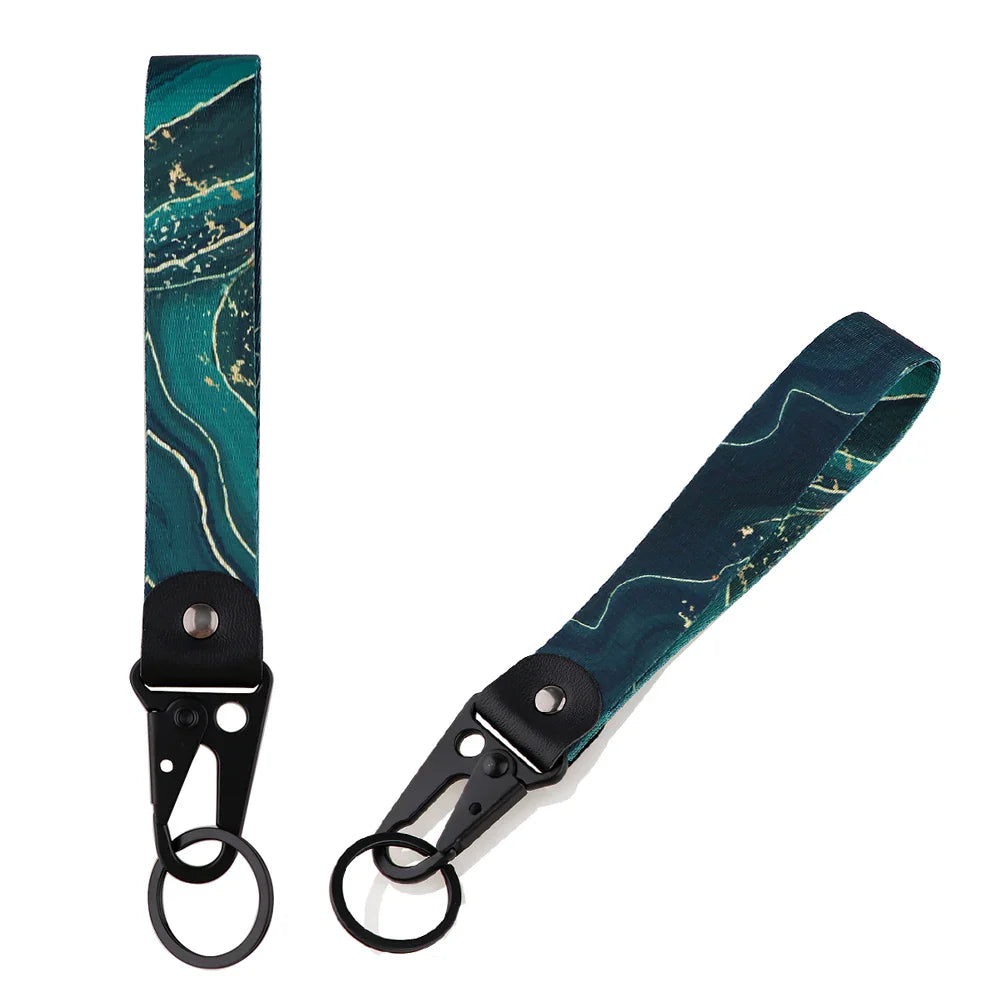 Anime Eagle Beak Keychain – Cool Short Lanyard for Phone, Badge Holder & USB Pendant