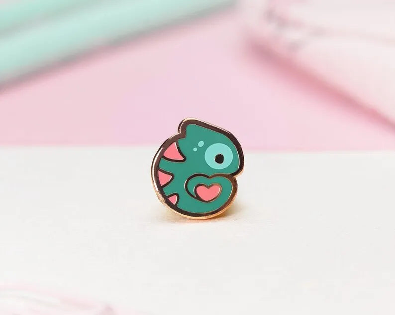 Tiny Love Chameleon Enamel Pin — Cute Heart Kawaii Animal Accessory