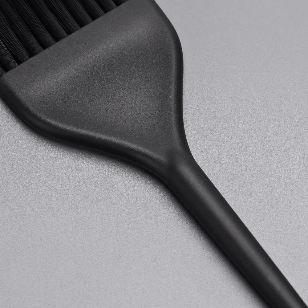 Arc-Shaped Dye Hair Brush – Non-Slip Salon Color Cream Applicator & Hair Coloring Dust Styling Accessory