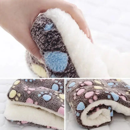 Warm Fleece Pet Sleeping Mat - Soft Thickened Bear Pattern Dog & Cat Bed Blanket Washable Pad