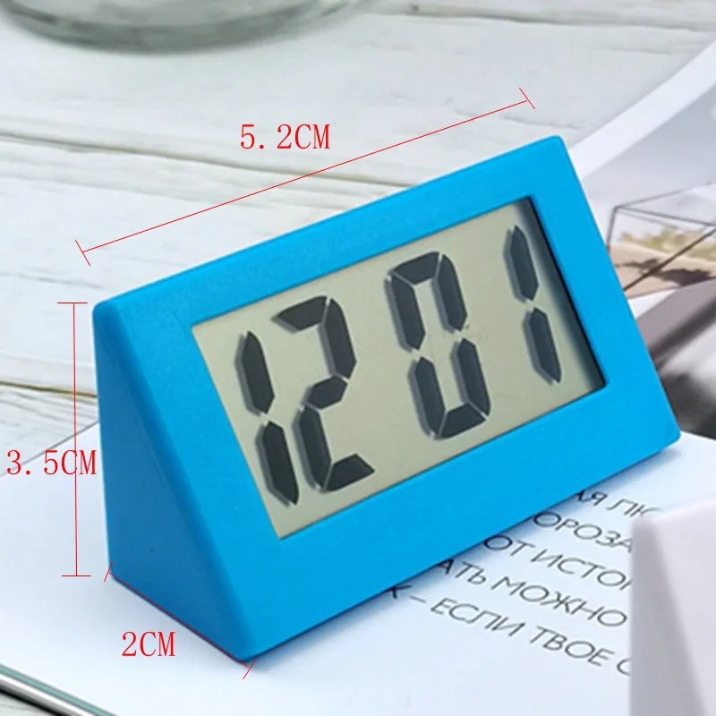 Mini Portable Desk Clock - 5.223.5cm 12-Hour Time Display Digital Clock with Date - Electronic Table Clock for Student/Car/Bedroom