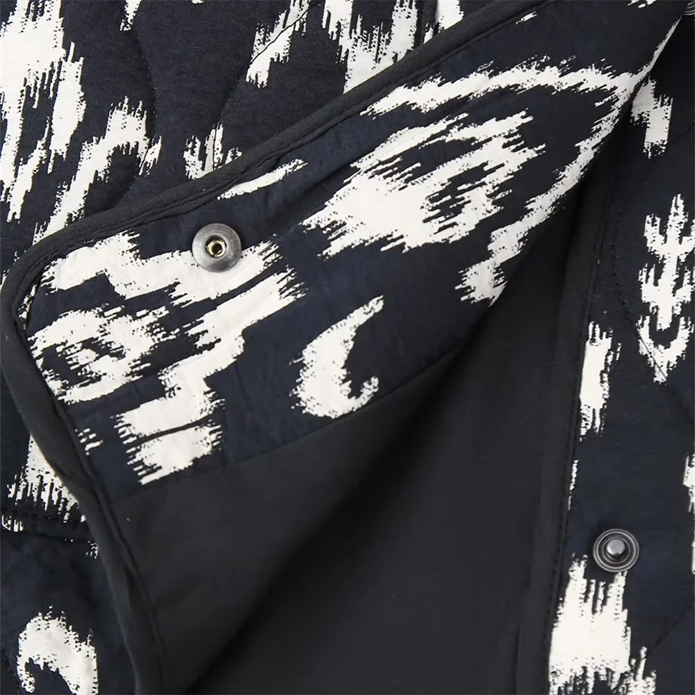PB&ZA 2024 Spring Women's Fashion – Elegant Short Quilted Jacket Coat with Printed Design, Versatile Round Face Cut
