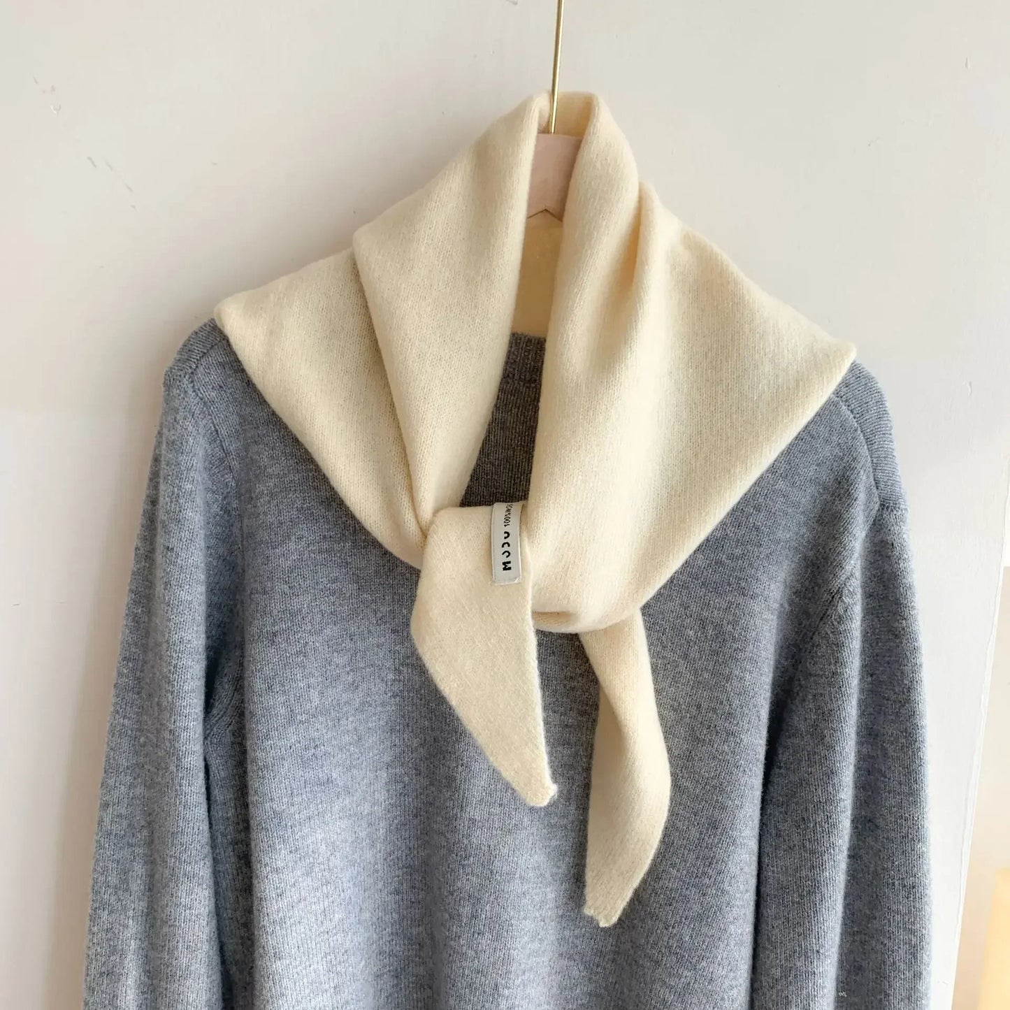 Women’s Wool Triangle Scarf – British Korean Knitted Headscarf & Warm Multi-Functional Wrap