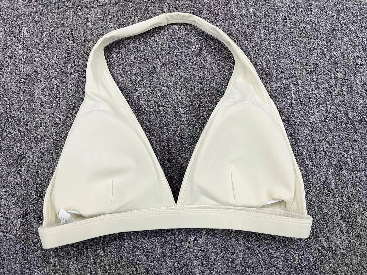 WANAYOU Women’s Deep V Yoga Bra — Halter Sports Crop Top | Padded Open-Back Gym & Fitness Workout Top