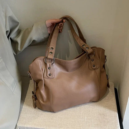 Women's PU Handbag - Soft Interior Compartment Shoulder Bag with Zipper & Contrasting Color Design