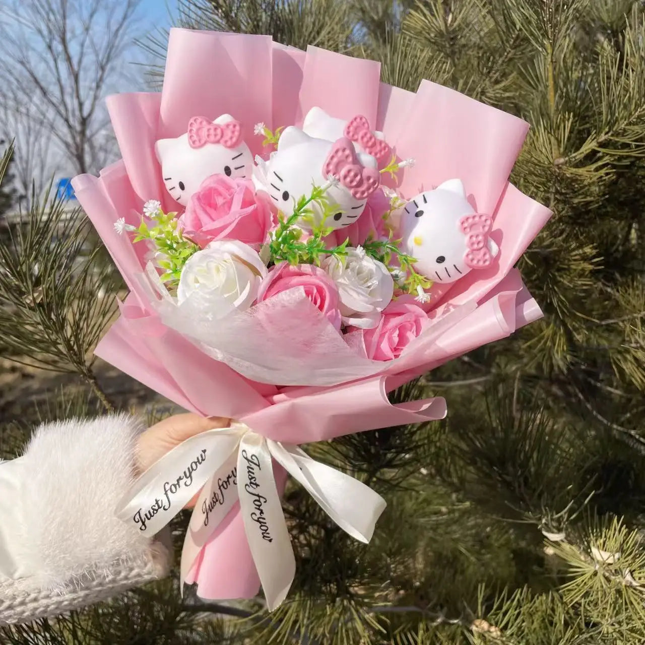 Kawaii Hello Kitty Cat Dolls with Artificial Flowers – Creative Sanrio Bouquet for Christmas, Valentine’s & Birthday Graduation Gifts