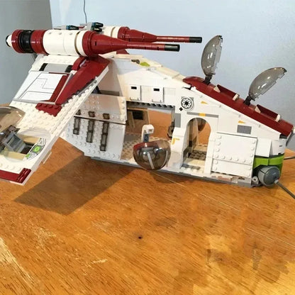 1228PCS Republic Gunship Building Set — 75021 Star-Inspired Spaceship Model Kit, Toy Christmas Gift for Kids