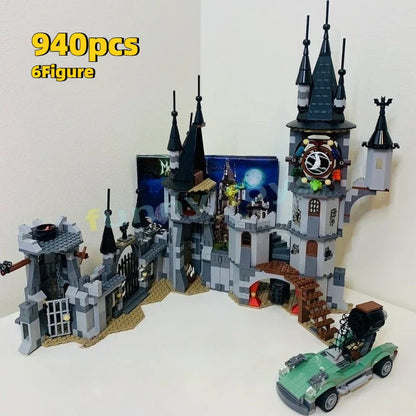 MINISO 940pcs Vampire Castle Building Blocks – DIY Monster Cart Toy for Boys Halloween Gift