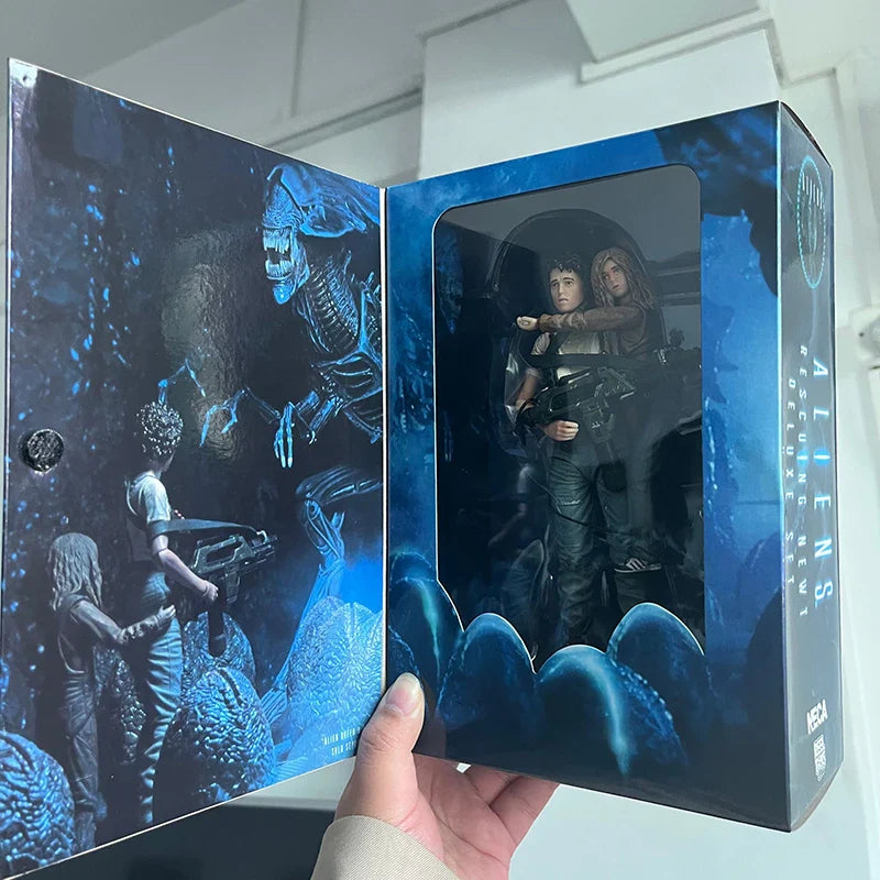 NECA Alien 2 LT Ellen Ripley & Newt Figure – Giger Xenomorph Facehugger Collectible Action Model Toy, Perfect Gift