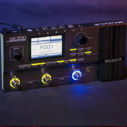 MOOER PE100 Portable Guitar Multi-Effects Processor – 39 Effects, 40 Drum Patterns & 10 Tempo Options