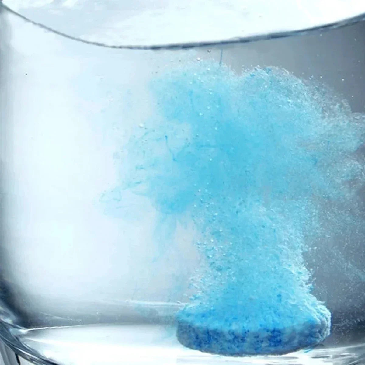 Glass Water Effervescent Wiper Tablets | Universal Concentrate for All Seasons, Strong Anti-Freeze & Shellac-Free