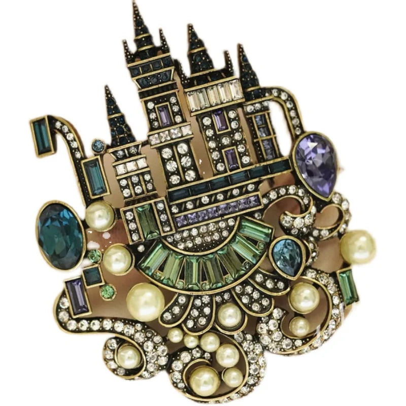 Vintage Baroque Crystal Castle Carriage Brooch – Rhinestone Clock Pin Badge for Women & Girls, Elegant Statement Jewelry
