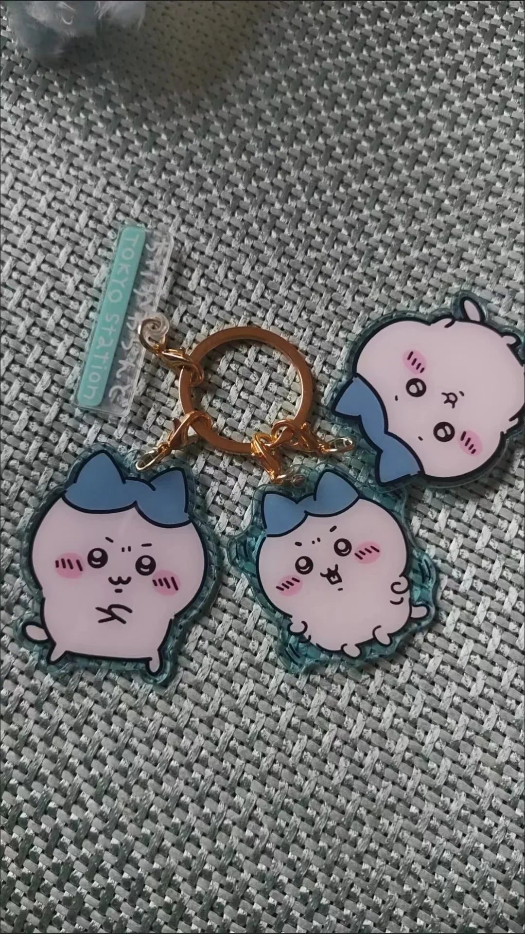 Chiikawa Hachiware USAGI Momoka Acrylic Keychain – Cute Cartoon Pendant for Bags & Gifts