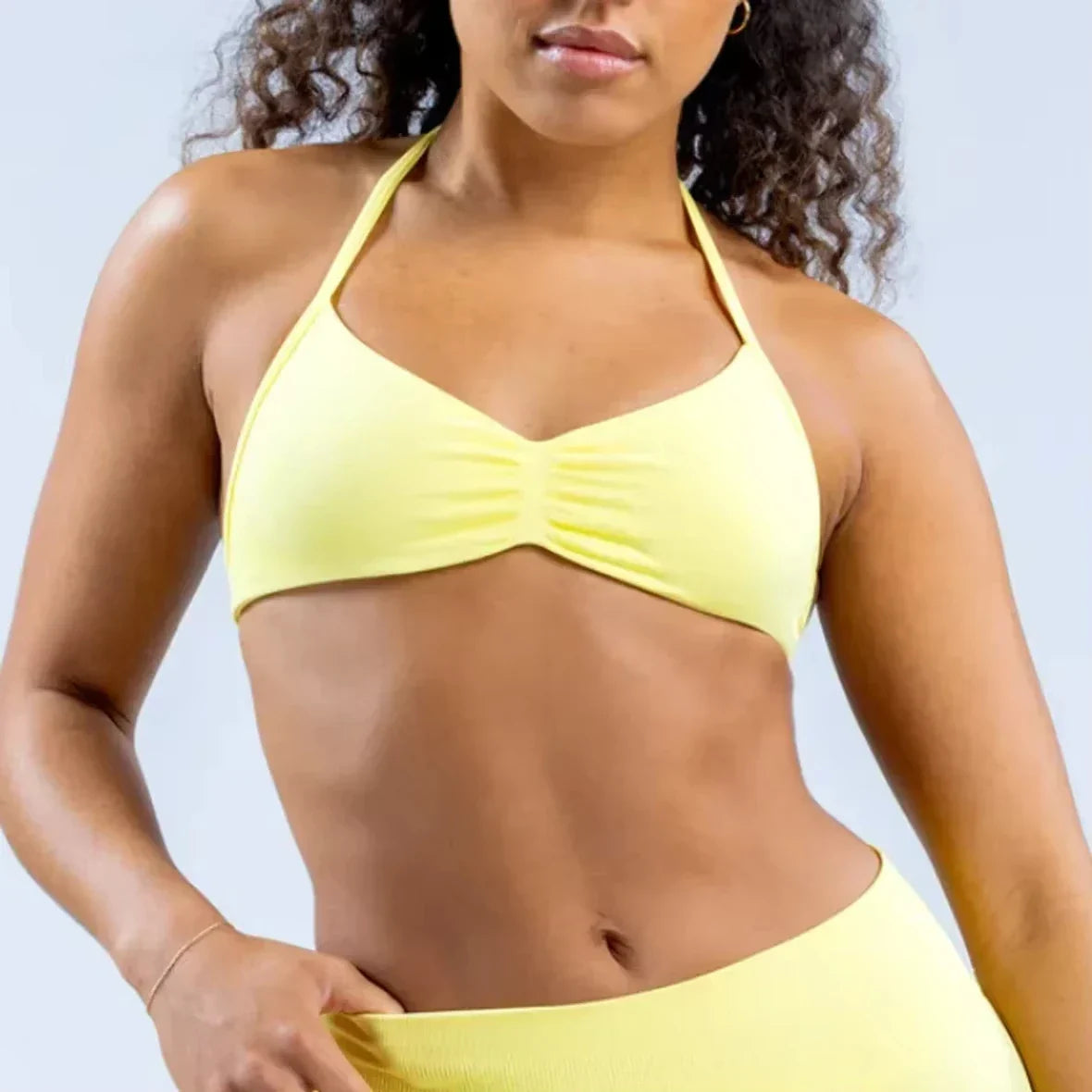 Impact Strappy Bra with Logo – Seamless Halterneck Yoga Top, Padded Gym Crop & Light Support Sports Bra
