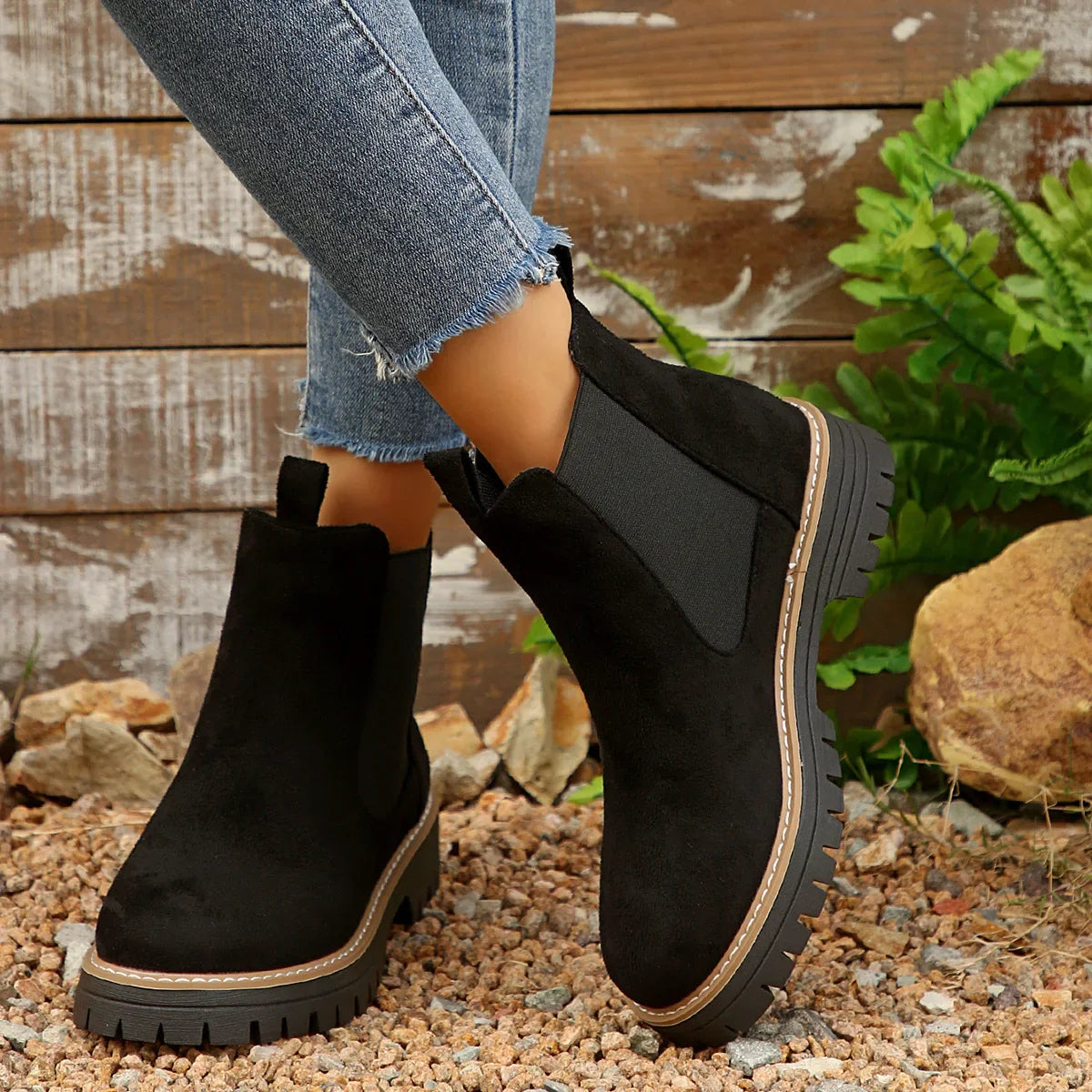 Women’s Winter 2025 Black Suede Ankle Boots – Platform Chelsea Casual Motorcycle Short Boots