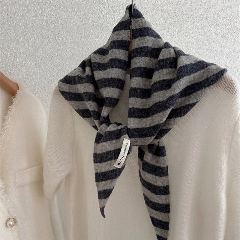 Women’s Wool Triangle Scarf – Multi-Functional Knitted Headscarf