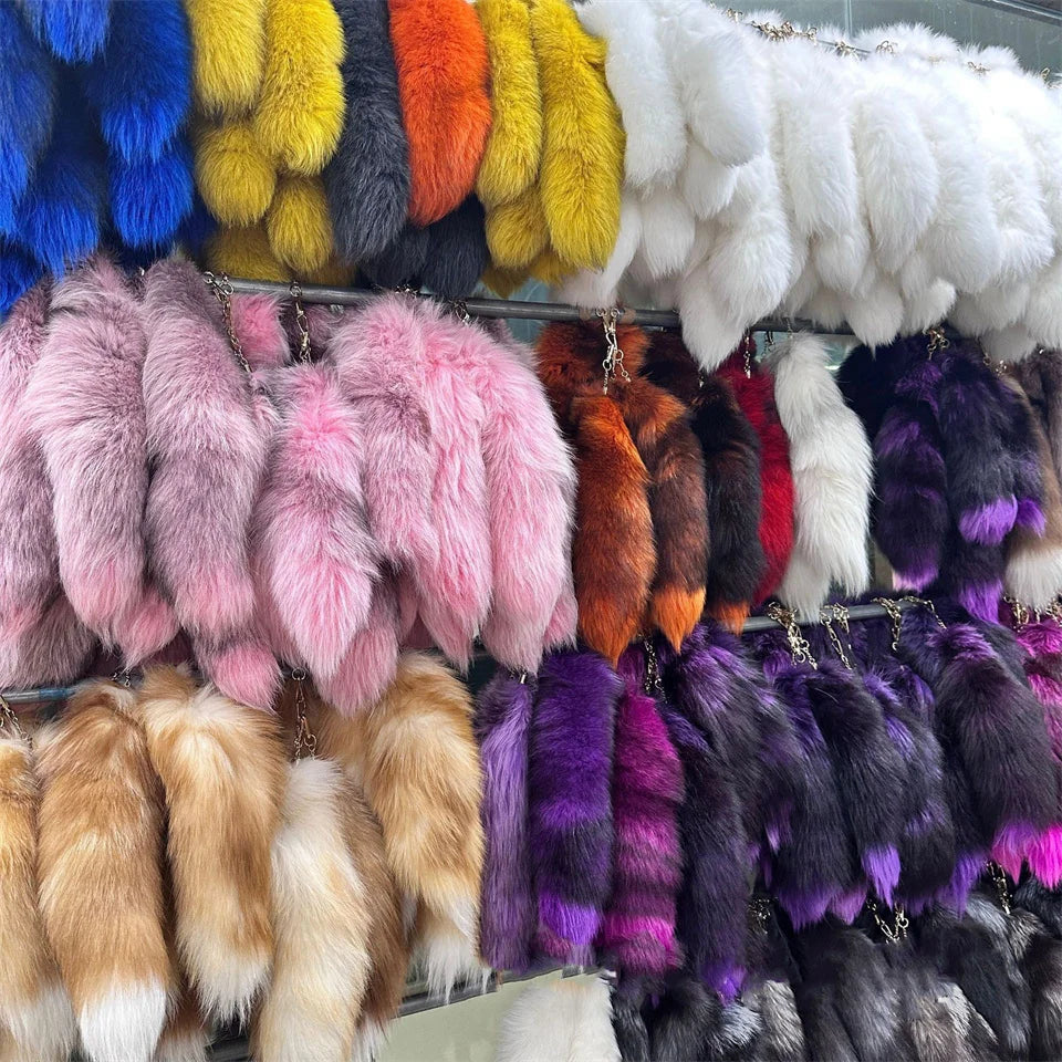 Natural Fox Fur Tail Keychain – 40cm Furry Racoon Bag Charm & Fluffy Keyring Accessory for Women