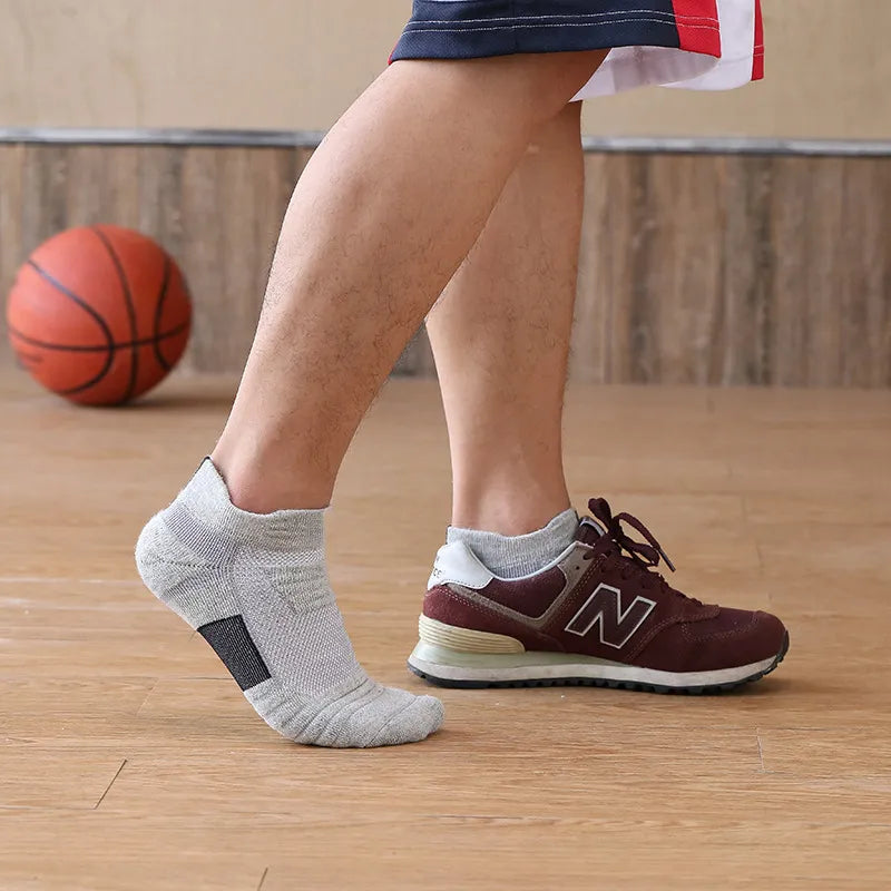 Anti-Slip Cotton Football Socks: Breathable Deodorant Sport Socks for Men & Women - Short/Long Tube Soccer Basketball Socks (Size 39-45)