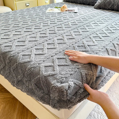 Winter Warm Coral Fleece Fitted Bed Sheet – Thick Fluffy Mattress Cover with Elastic Band for Single, Queen & King Beds