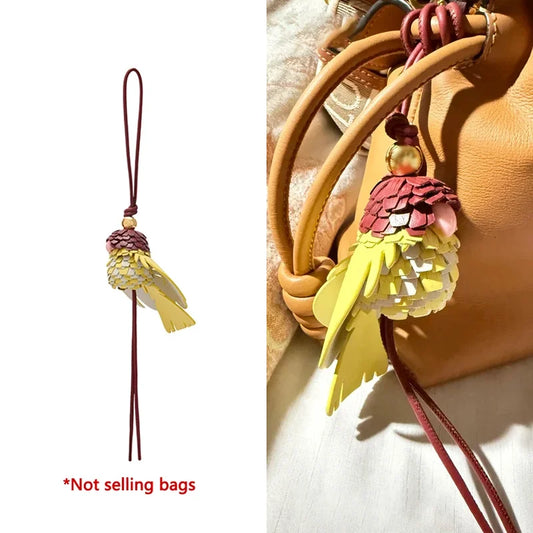 Genuine Leather Parrot Bird Bag Charm – High-End Durable Handmade Fashion Accessory for Women’s Bags, Exquisite Decorative Pendant