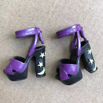 Rainbow Doll Shoes – Boots, Sandals & High Heels for DIY Doll Dressing in Black, Green & Red