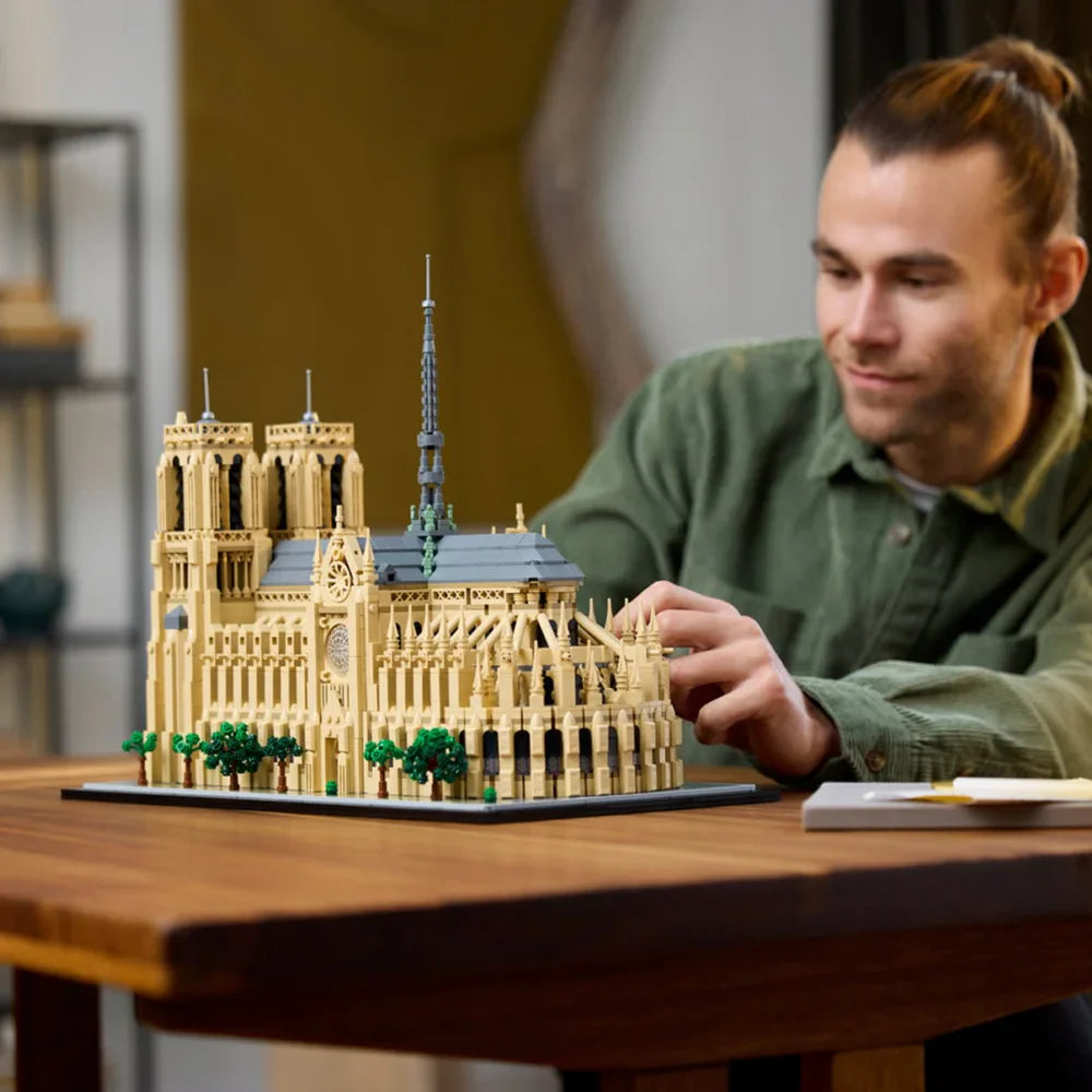 Notre-Dame de Paris Architectural Model Kit 21061 - Collectible Building Blocks Set for Adults | Historical Gift Idea