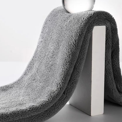 High-End Microfiber Car Wash Towel – Auto Cleaning, Drying & Detailing Cloth with Hemmed Edges for Car Care
