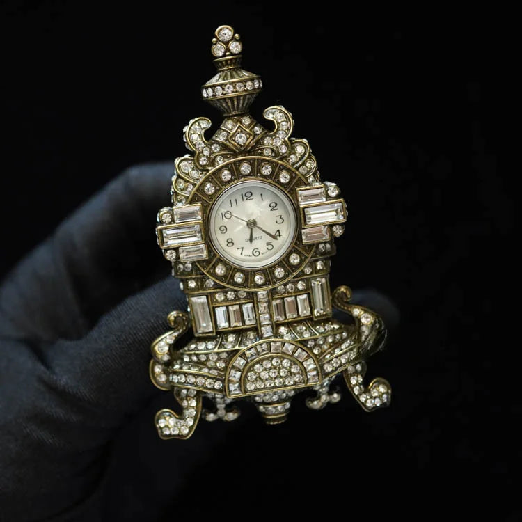 Vintage Baroque Crystal Castle Carriage Brooch – Rhinestone Clock Pin Badge for Women & Girls, Elegant Statement Jewelry