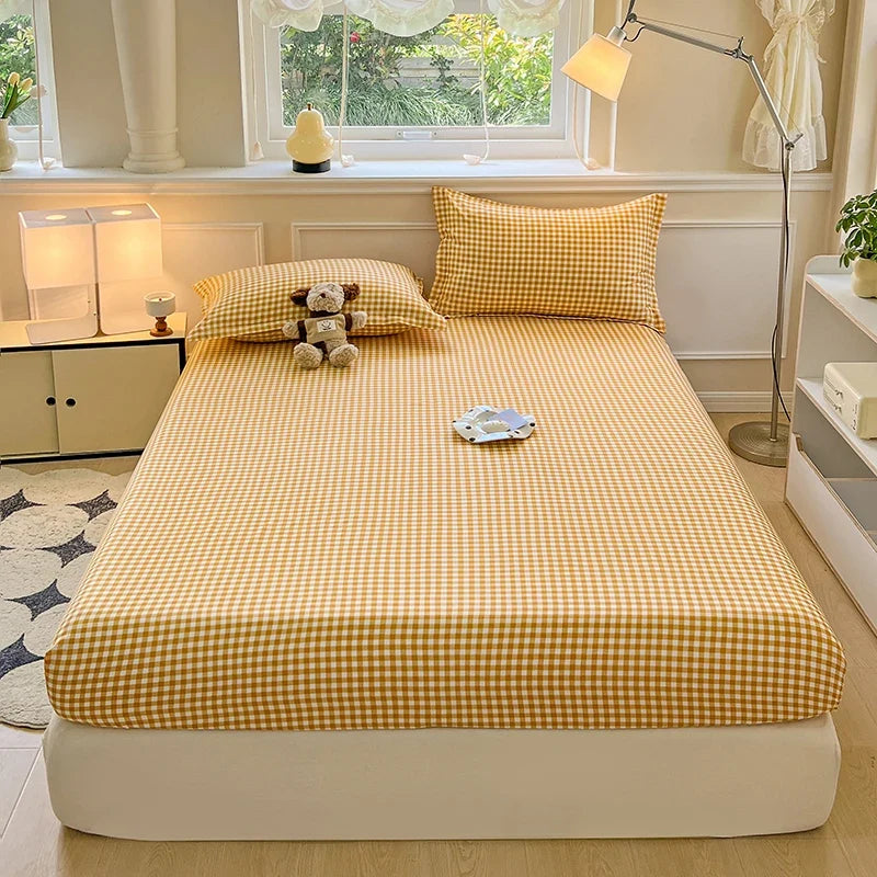 Plaid Fitted Sheet - Soft Skin-Friendly Elastic Bed Cover for Kids & Home