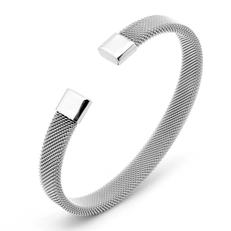 Retro Tibetan Six-Character Mantra Bracelet — Silver Plated Lotus Cuff for Men