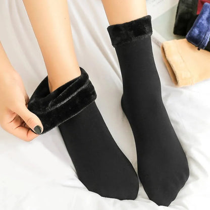 Winter Thermal Wool Socks for Women – Thick Cashmere Velvet Seamless Snow Socks, Black Unisex Warm Socks