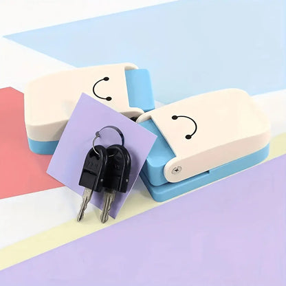 Random Color Creative Keychain Hole Punch – DIY Scrapbook Embossing & Craft Tool