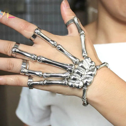 Punk Ghost Skeleton Hand Bracelet – Exaggerated Retro Halloween Skeleton Charm Wristband, Gothic Fashion Cross-Border Jewelry Accessory