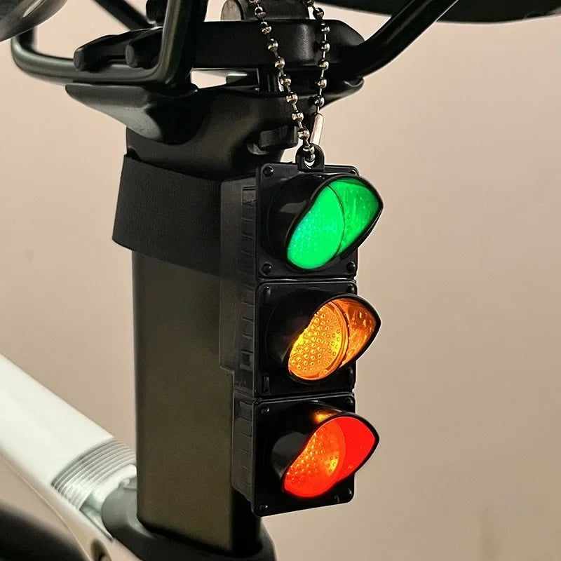 1/4Pcs Mini Simulation Electronic Traffic Light Keychain – LED Pedestrian Light Toy for Kids’ Learning & Gifts