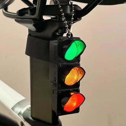 1/4Pcs Mini Simulation Electronic Traffic Light Keychain – LED Pedestrian Light Toy for Kids’ Learning & Gifts