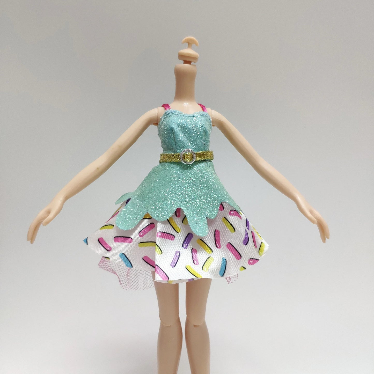 High Doll Clothes Skirt Outfit Set - DIY Multi-Link Assorted Styles Fashion Doll Clothing Wave 4 Collection