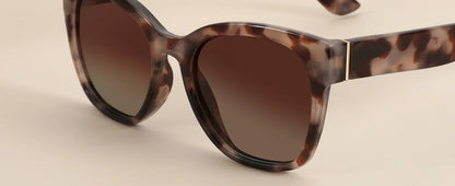 ZENOTTIC Women’s Cat Eye Polarized Sunglasses – Oversized Retro UV400 Designer Shades